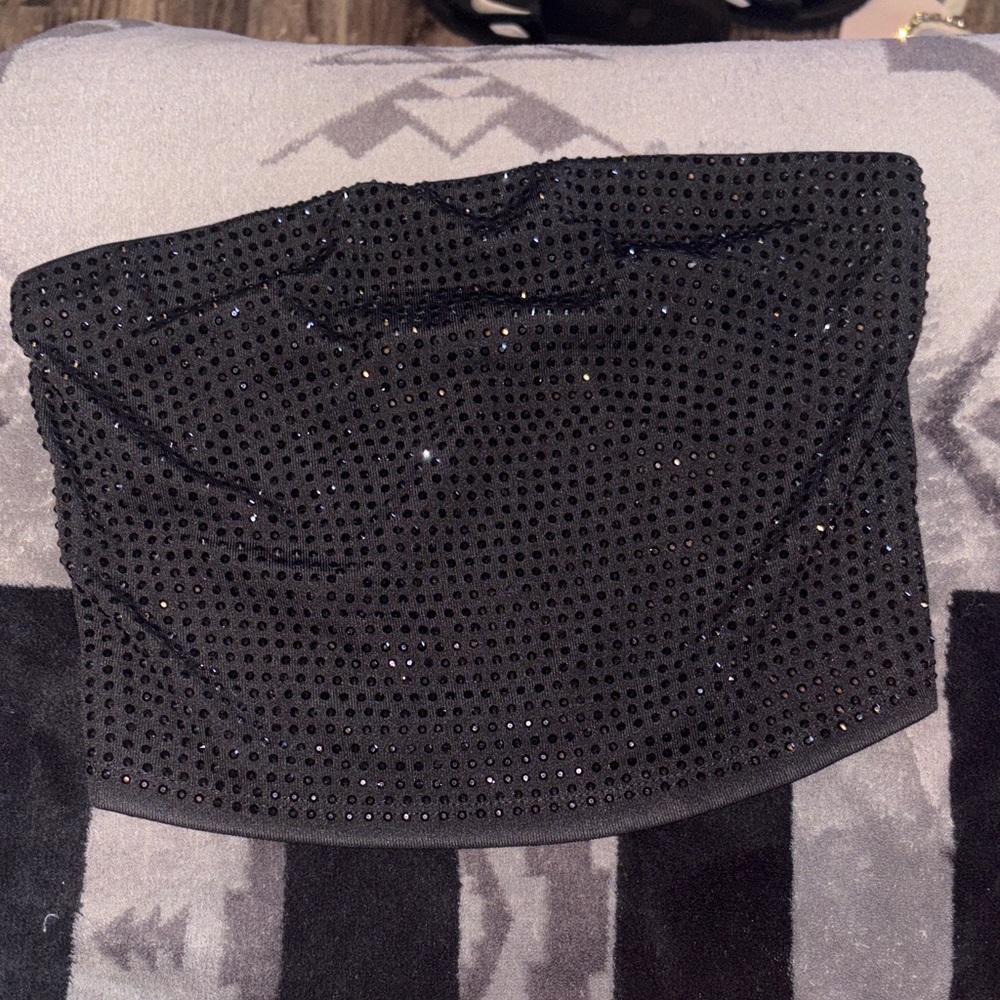 Iris Sparkling Black Crop Top
